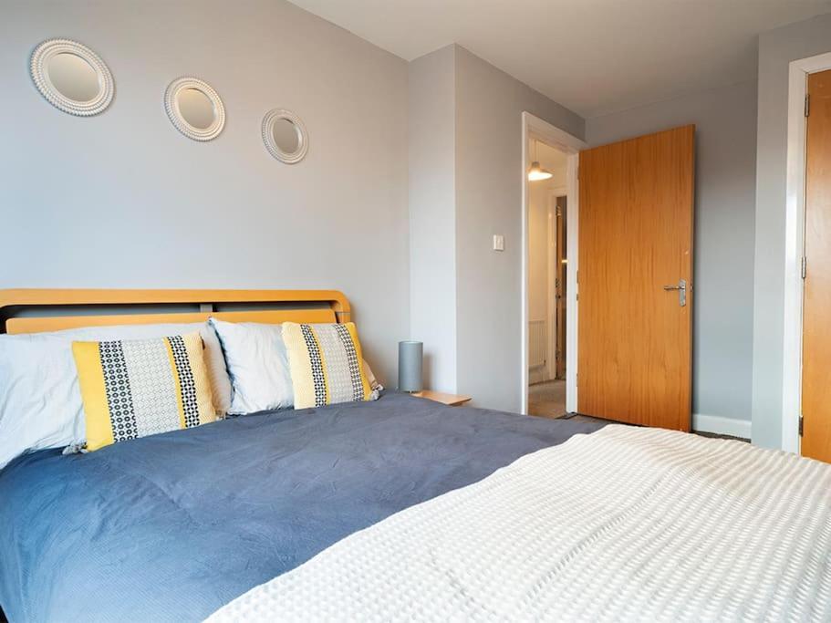 Lovely 2 Bedroom Apt At Ormeau Park W/ Free Parking Belfast Dış mekan fotoğraf