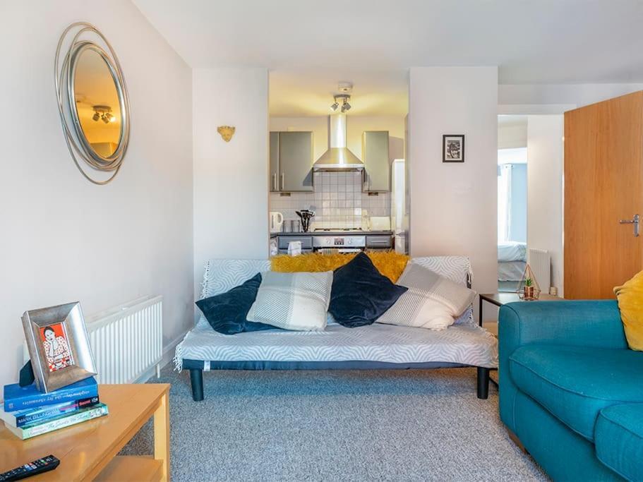 Lovely 2 Bedroom Apt At Ormeau Park W/ Free Parking Belfast Dış mekan fotoğraf
