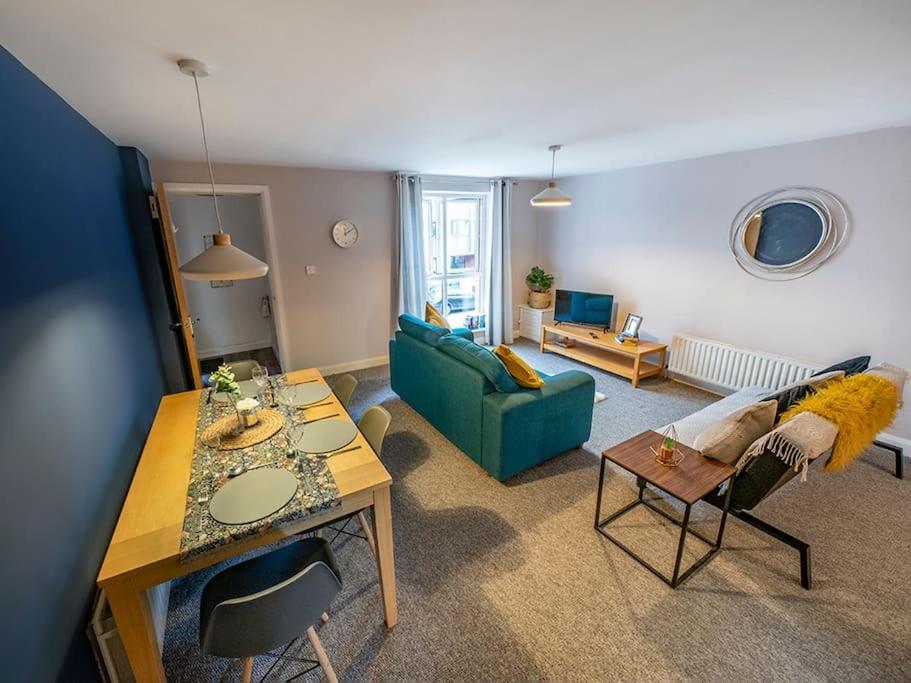 Lovely 2 Bedroom Apt At Ormeau Park W/ Free Parking Belfast Dış mekan fotoğraf